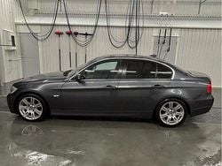 Grå Begagnad 2006 BMW 330 Comfort Edition Sedan | 63 000 kr (Bra pris)