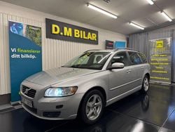 Ljusgrå Begagnad 2008 Volvo V50 Momentum Kombi | 44 900 kr (Dyr)