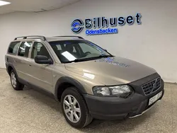 Ljusbrun (brun) Begagnad 2001 Volvo XC70 SUV | 29 900 kr (Lite dyr)