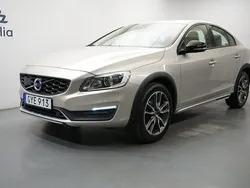 Ljusbrun Begagnad 2016 Volvo S60 CC Summum Sedan | 229 900 kr