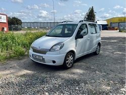 Vit Begagnad 2001 Toyota Yaris Verso Minibuss | 37 000 kr (Marknadspris)