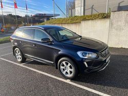 Blå Begagnad 2017 Volvo XC60 Standard SUV | 170 000 kr (Superpris)