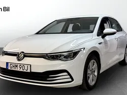 Vit (pure white) Begagnad 2020 VW Golf VII Halvkombi | 234 900 kr (Marknadspris)
