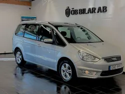 Grå Begagnad 2015 Ford Galaxy Trend Minibuss | 89 900 kr (Marknadspris)