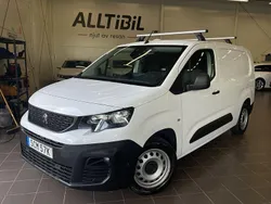Vit Begagnad 2021 Peugeot Partner Minibuss | 179 900 kr (Dyr)