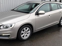 Ljusbrun (brun) Begagnad 2014 Volvo V60 Kombi | 105 000 kr (Marknadspris)