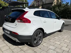 Vit Begagnad 2014 Volvo V40 CC Kombi | 159 000 kr (Marknadspris)