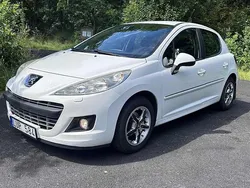 Vit Begagnad 2011 Peugeot 207 Halvkombi | 29 900 kr (Marknadspris)