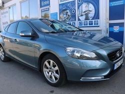 Blå Begagnad 2014 Volvo V40 Kombi | 98 000 kr (Marknadspris)