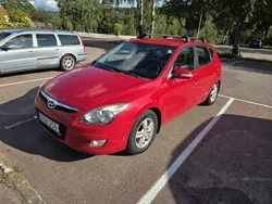 Röd Begagnad 2010 Hyundai i30 Halvkombi | 19 900 kr (Lite dyr)