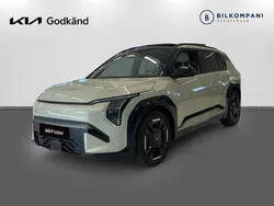Grön (aventurine green) Begagnad 2024 Kia EV3 4 SUV | 509 800 kr (Marknadspris)