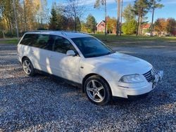 Vit Begagnad 2003 VW Passat Highline Kombi | 10 000 kr (Bra pris)