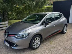 Grå Begagnad 2014 Renault Clio IV Halvkombi | 59 000 kr (Marknadspris)