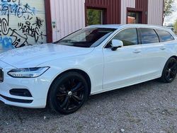 Vit Begagnad 2021 Volvo V90 Kombi | 159 000 kr