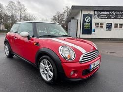 Röd Begagnad 2011 Mini Cooper D Halvkombi | 64 900 kr (Marknadspris)