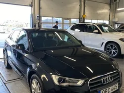 Svart Begagnad 2014 Audi A3 Sportback Attraction Halvkombi | 120 000 kr (Marknadspris)