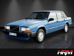 Blå Begagnad 1986 Volvo 740 Sedan | 89 900 kr