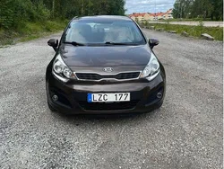 Brun Begagnad 2012 Kia Rio Halvkombi | 53 900 kr (Marknadspris)