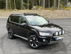 Svart Begagnad 2012 Mitsubishi Outlander SUV | 76 000 kr (Bra pris)