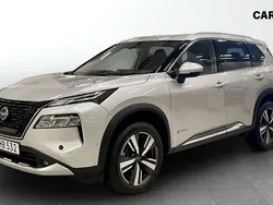 Silver Begagnad 2023 Nissan X-Trail Tekna SUV | 359 900 kr