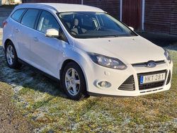 Vit Begagnad 2015 Ford Focus Kombi | 50 000 kr (Bra pris)