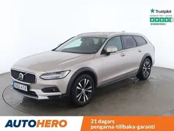 Ljusgrå Begagnad 2023 Volvo V90 CC Core Kombi | 475 000 kr (Dyr)