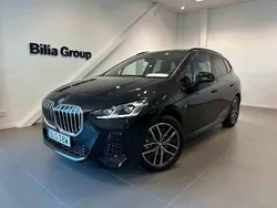 Svart Begagnad 2023 BMW 225 Active Tourer M Sport Minibuss | 459 000 kr