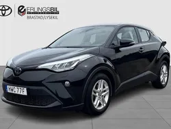 Svart Begagnad 2022 Toyota C-HR Active SUV | 269 000 kr (Marknadspris)