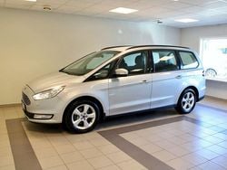 Grå Begagnad 2016 Ford Galaxy Trend Minibuss | 139 900 kr (Marknadspris)