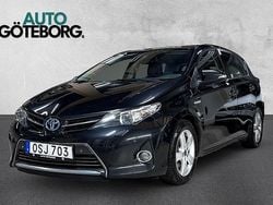 Svart Begagnad 2014 Toyota Auris Hybrid Executive Halvkombi | 104 900 kr (Bra pris)