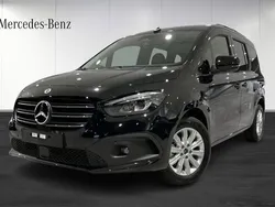 Svart Begagnad 2023 Mercedes 180 Edition Sedan | 365 562 kr (Marknadspris)