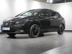 Svart Begagnad 2023 Nissan Leaf Acenta Halvkombi | 194 800 kr (Bra pris)