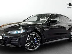 Svart (black) Begagnad 2025 BMW i4 Comfort Edition Sedan | 668 700 kr (Marknadspris)