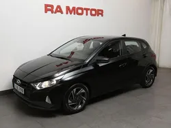 Svart (phantom black) Begagnad 2022 Hyundai i20 Essential Halvkombi | 144 800 kr (Marknadspris)