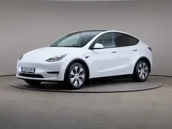 Vit Begagnad 2024 Tesla Model Y Standard Range SUV | 389 000 kr (Bra pris)