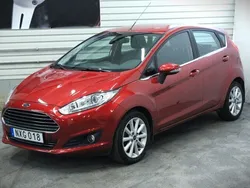 Röd Begagnad 2015 Ford Fiesta Titanium Halvkombi | 99 500 kr (Lite dyr)