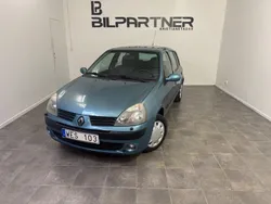 Ljusblå Begagnad 2004 Renault Clio R.S. Halvkombi | 19 999 kr (Lite dyr)