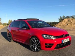 Röd Begagnad 2016 VW Golf VII R Kombi | 245 000 kr (Marknadspris)