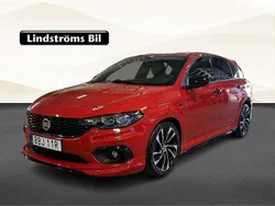 Röd Begagnad 2019 Fiat Tipo Halvkombi | 159 900 kr (Dyr)