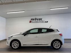 Vit Begagnad 2019 Renault Clio V Intens Halvkombi | 159 500 kr (Marknadspris)