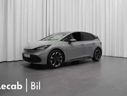 Ljusgrå (vapor grey) Begagnad 2023 Cupra Born e-Boost Halvkombi | 299 500 kr (Marknadspris)