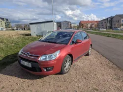 Röd Begagnad 2010 Citroën C4 Halvkombi | 30 000 kr (Bra pris)