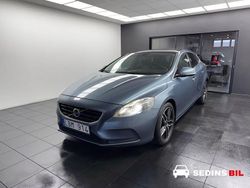 Blå Begagnad 2013 Volvo V40 Momentum Kombi | 99 900 kr (Marknadspris)