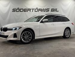 Vit Begagnad 2023 BMW 330e Kombi | 399 900 kr