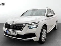 Vit Begagnad 2023 Skoda Kamiq Style SUV | 251 900 kr (Marknadspris)