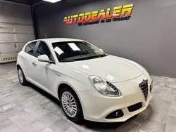 Vit Begagnad 2011 Alfa Romeo Giulietta Progression Halvkombi | 89 900 kr