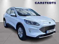Vit Begagnad 2022 Ford Kuga Titanium SUV | 299 000 kr (Marknadspris)