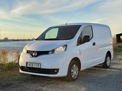 Vit Begagnad 2017 Nissan NV200 Van | 74 500 kr (Marknadspris)