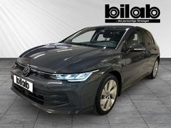 Mörkgrå Begagnad 2024 VW Golf VIII Life Halvkombi | 299 000 kr (Marknadspris)