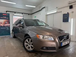 Grå Begagnad 2010 Volvo V70 Momentum Kombi | 59 900 kr (Marknadspris)